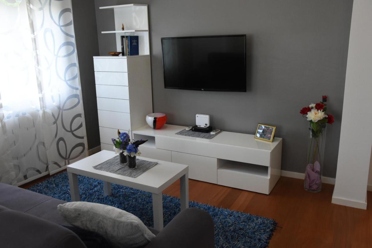 Api Apartment Zagabria Esterno foto